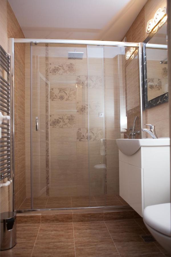 Lvc,lac & Nyc Apartshotel Faleza * Galati (Galati)
