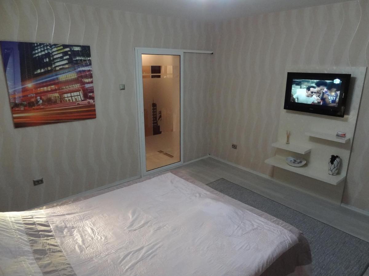 Lvc,lac & Nyc Apartshotel Faleza *