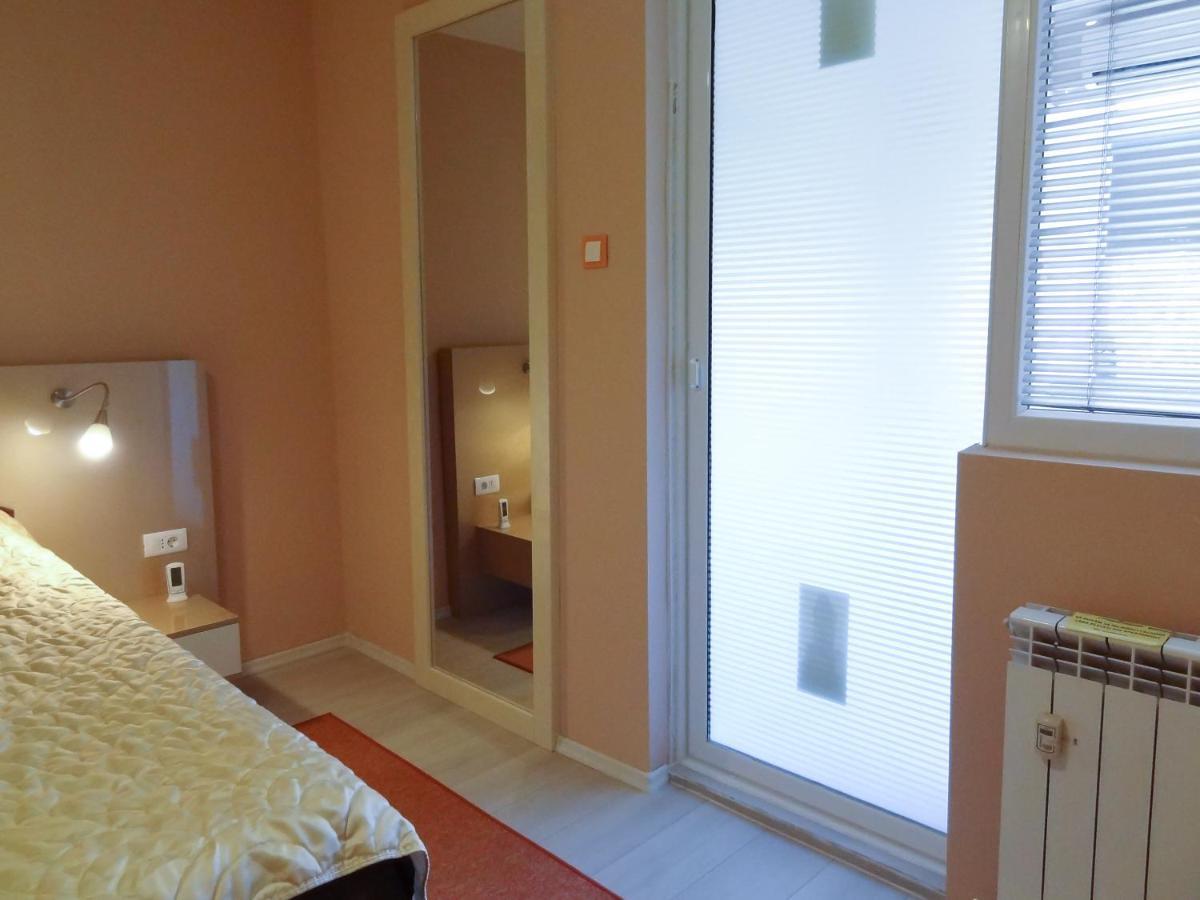 Lvc,lac & Nyc Apartshotel Faleza