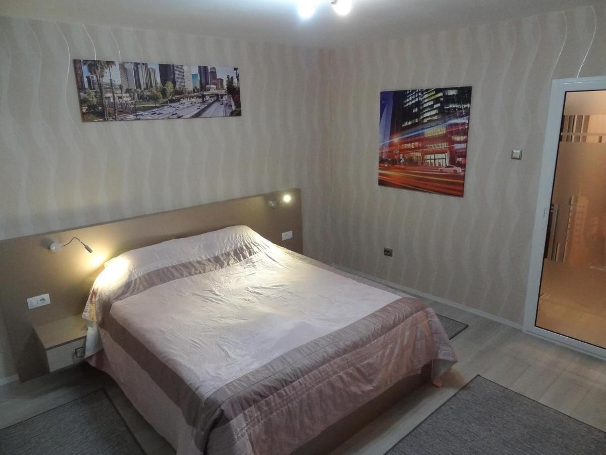 Lvc,lac & Nyc Apartshotel Faleza *