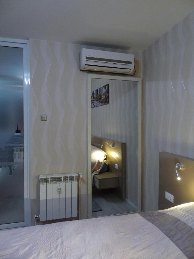 Lvc,lac & Nyc Apartshotel Faleza Apartment