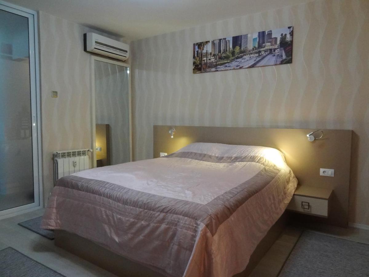 Lvc,lac & Nyc Apartshotel Faleza Apartment *